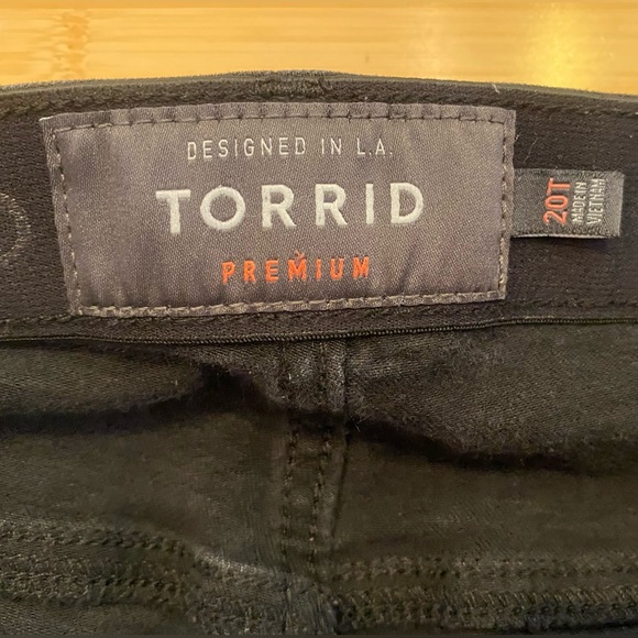 Torrid Sky High Skinny Premium Distressed Jeans 20 Tall - Picture 12 of 16